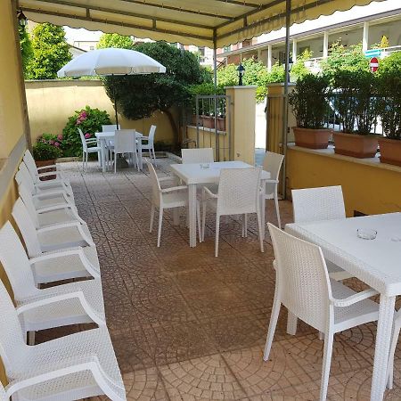 Hotel Margot Lido di Camaiore Esterno foto