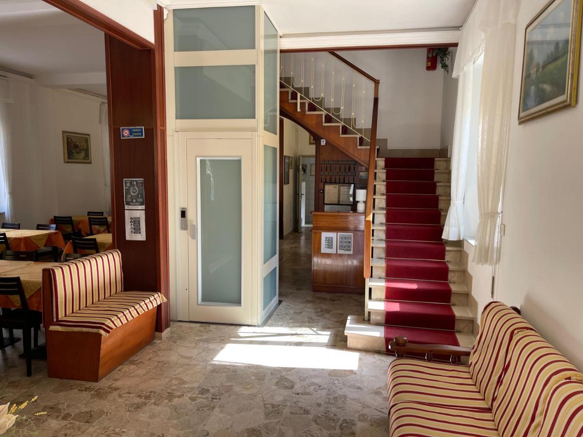 Hotel Margot Lido di Camaiore Esterno foto