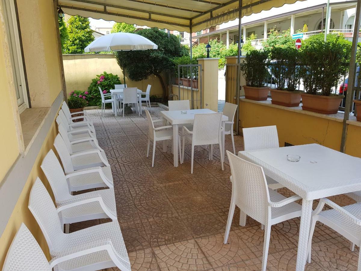 Hotel Margot Lido di Camaiore Esterno foto